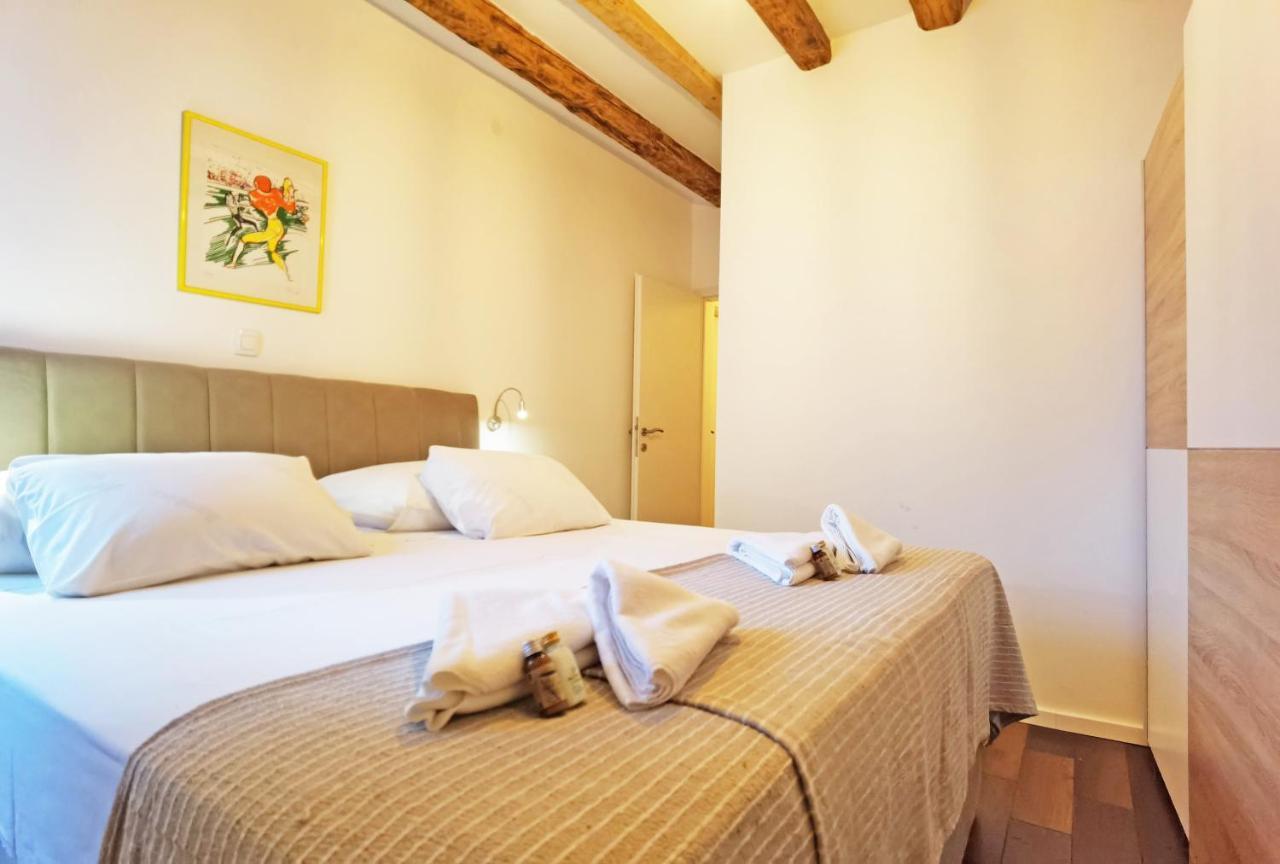 Pearl Stone Apartments Šibenik Екстериор снимка